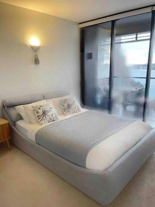 Luxury In Lavender Bay For Vivid Sydney